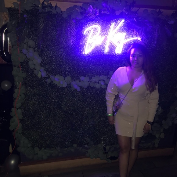 Sweater Pearl Dress - Woman Size Large - Picture 4 of 4